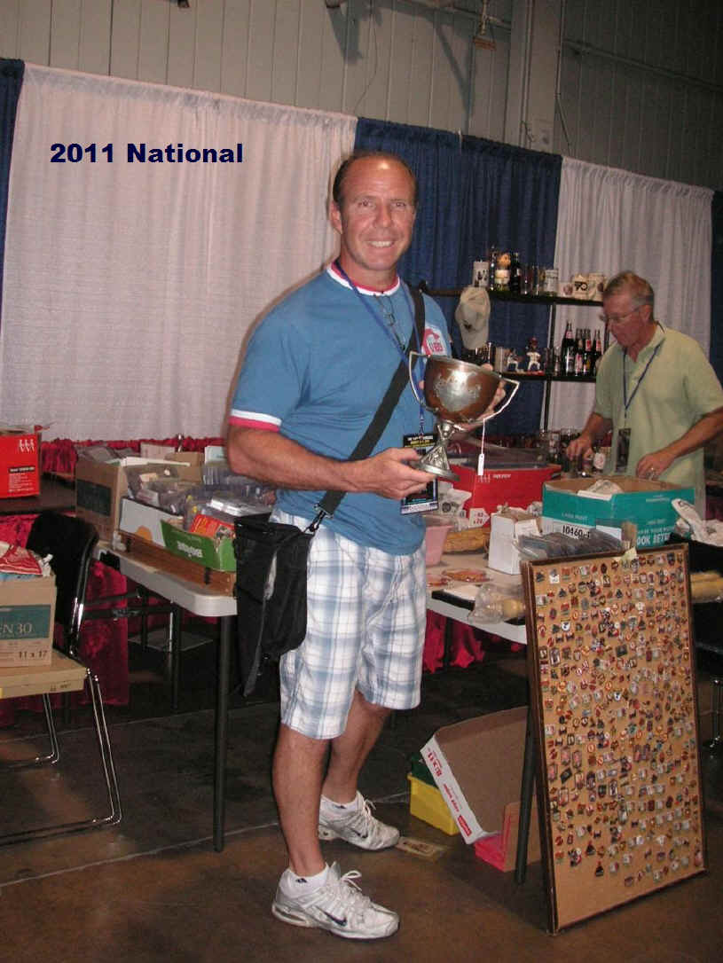 Mike w Trophy 11.jpg (313773 bytes)