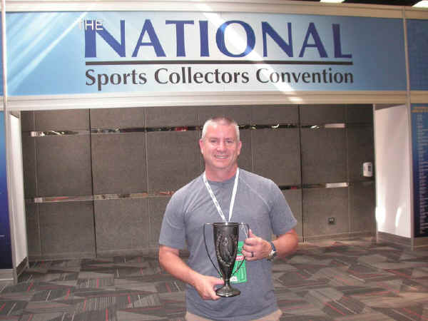 dave perry w trophy.jpg (114238 bytes)