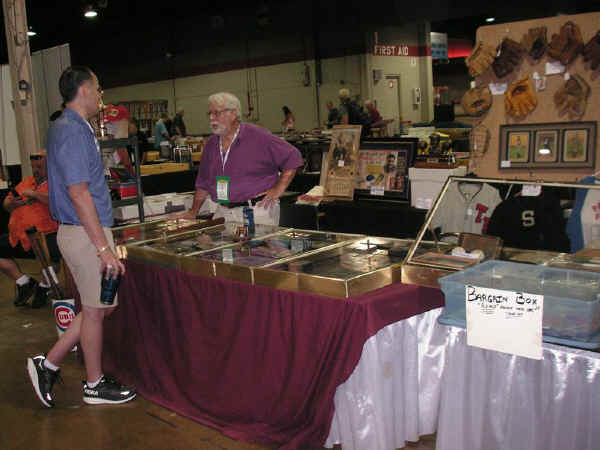 pat armstrong w r johnson.jpg (120980 bytes)