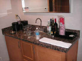 3 bills party night (10).jpg (117594 bytes)