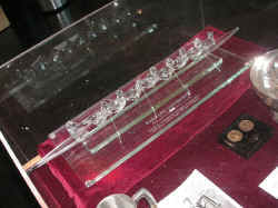 PICT1342_1200x900.jpg (232978 bytes)