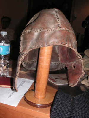 PICT2417_900x1200.jpg (179945 bytes)