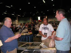 PICT2472_1200x900.jpg (183863 bytes)