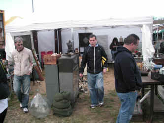 PICT0166_1200x900.jpg (191076 bytes)